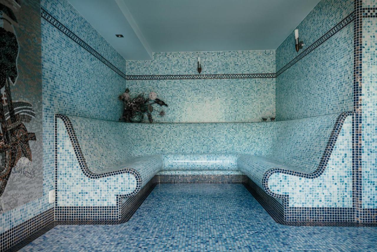 Hotel Troyer Трояновице Экстерьер фото